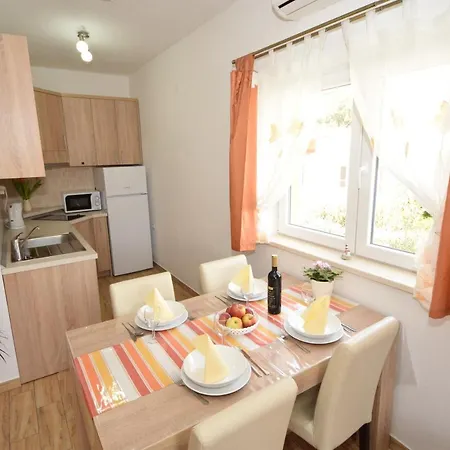 Curkovic Apartment *